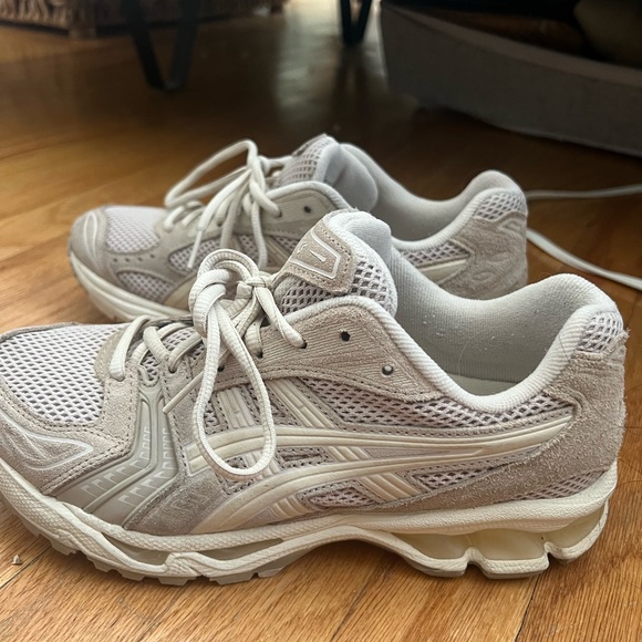 ASICS size 7 - Picture 2 of 4